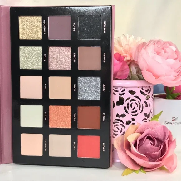 Ace Beaute Smokey Eyeshadow Palette 15 MASSIVE & GORGEOUS 24g *Brand new in box! - Picture 5 of 16